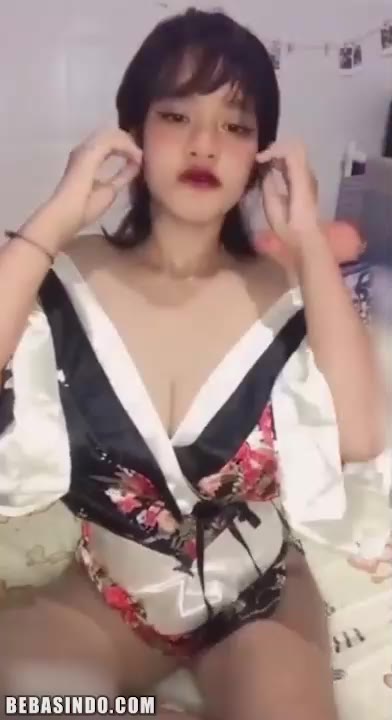 Watch Bokep Tiktokers Viral Yukiichan Melet Susu Gede