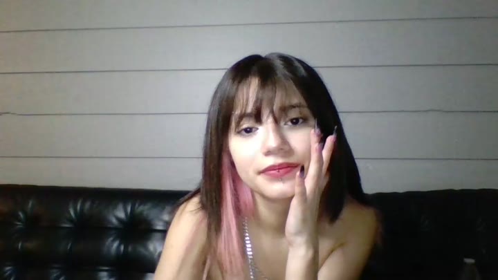 Watch petiteemo-1697343392048