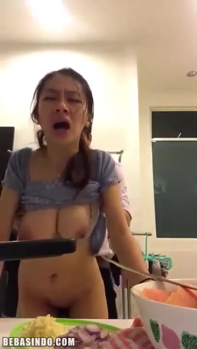 Watch Bokep Indo Ngentot Pembantu Cantik Toket Gede
