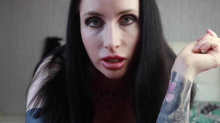 Watch Lola James Crazy Nympho Mommy Tracks You Down