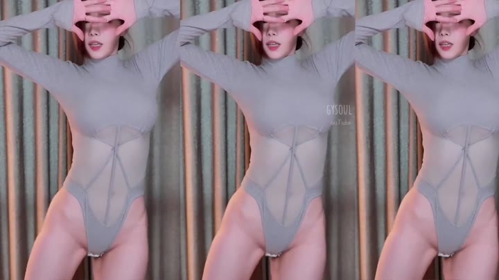 Watch Korean BJ Haemjjing changes outfits quickly