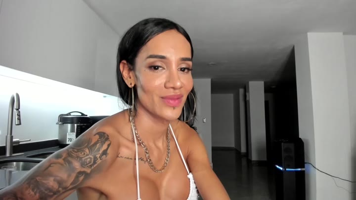 Watch sweetlaurasaenz-1678062313168