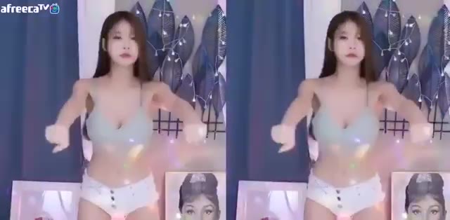 Watch Korean BJ drives motorcycle and dances