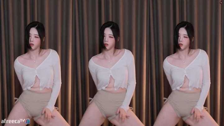 Watch KBJ Ham JJing – Nicki Minaj Anaconda twerk