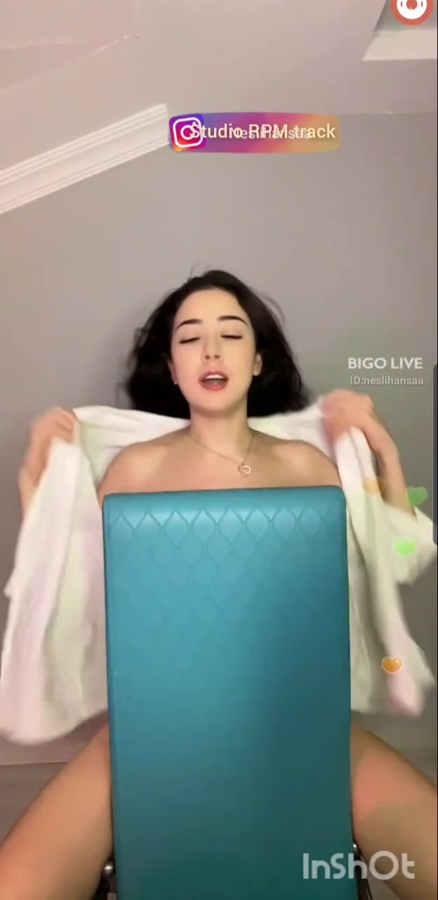 Watch Sensual Turkish Girl on Bigo Live