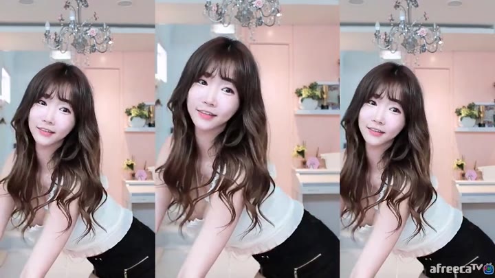 Watch Korean BJ duo wild motorcycle ride