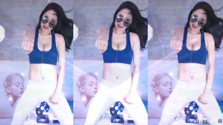 Watch Korean BJ – 082 – Crazy Chest Shaking