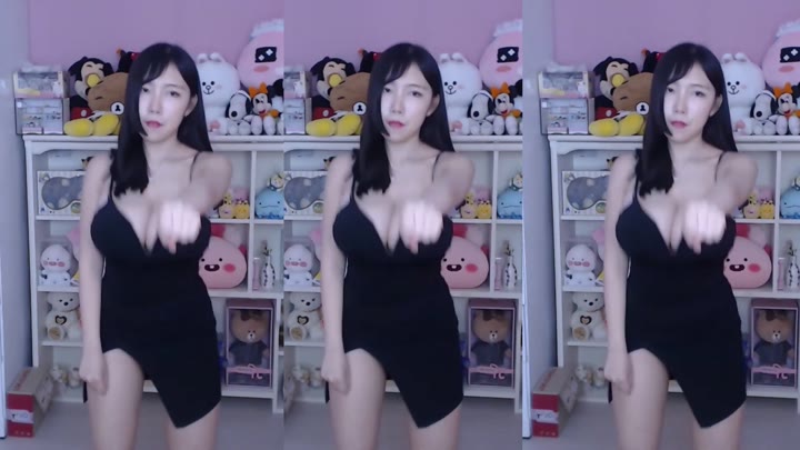 Watch Korean BJ Queenvelvet sexy motorbike dance performance