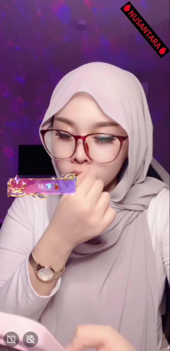 Watch Intense Live Show with Amirah Insyirah (Bigo)