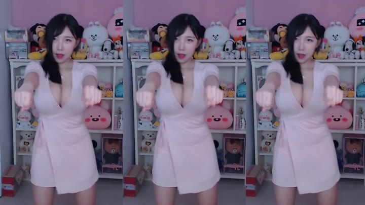 Watch shake

Korean BJ Queenvelvet seductive dance on motorbike
