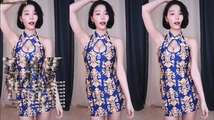 Watch Korean BJ Berry0314 dances to Moto Rock