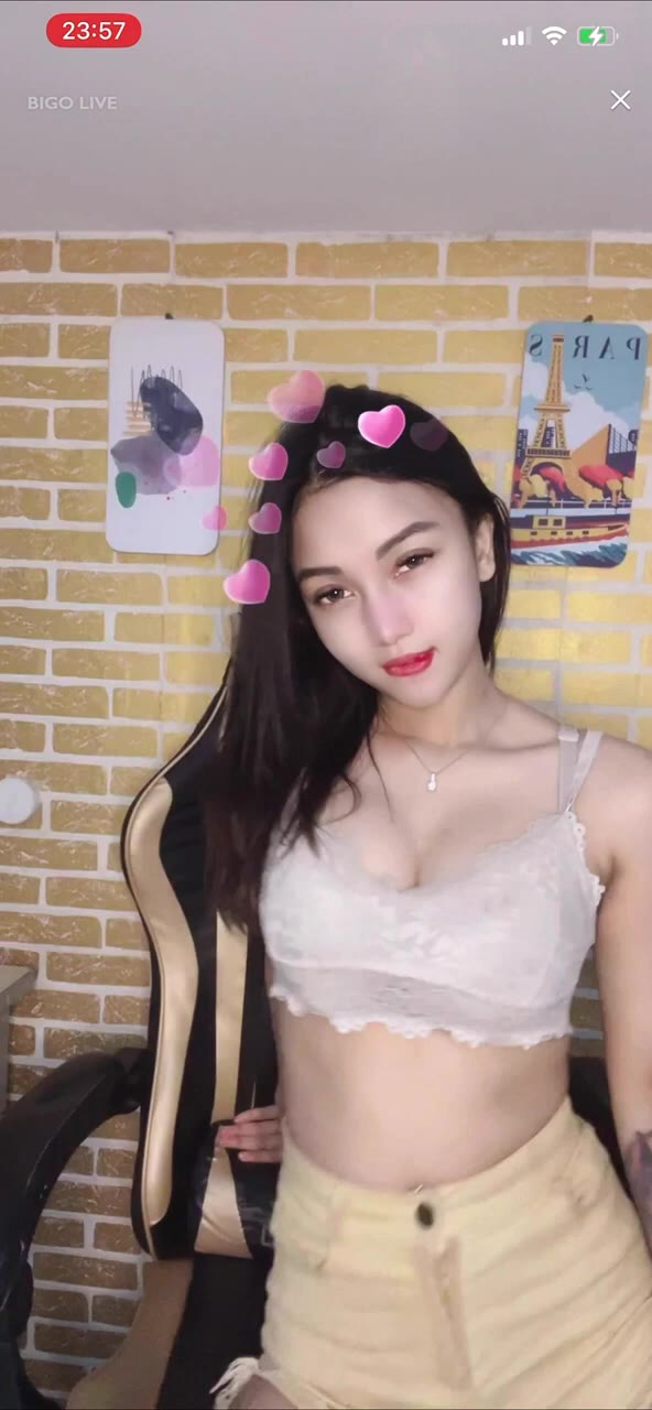 Watch Sexy Adellia Bigo 18+ Show – Part 2