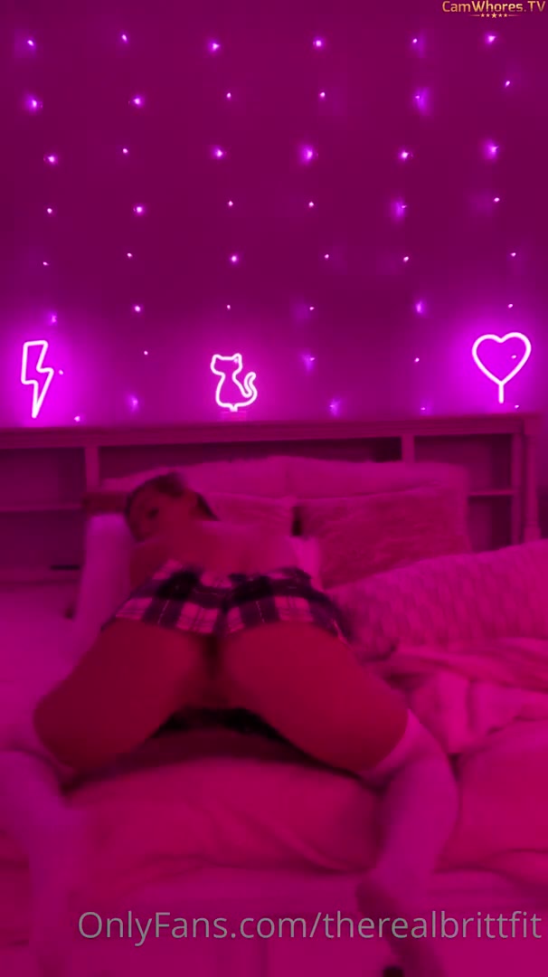Watch Brittfit’s Leaked Nude Schoolgirl Fuck Video