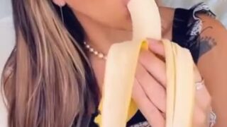 Juli Annee Slutty Maid Leaked Onlyfans