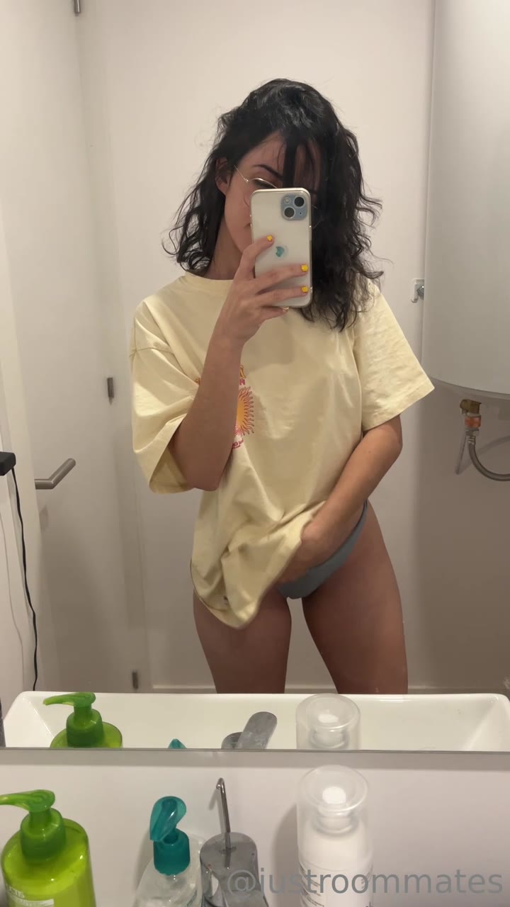 Watch Sarah Roomie Onlyfans Leaked Video 6