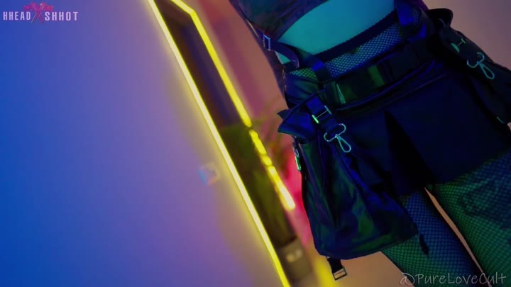 Watch Cuberpunk Sluts Strapon each other in Pussies DP for AliceBong