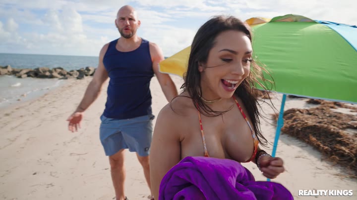 Watch Milf Hunter – Lilly Hall Oil Me Up And Never Stop – Reality Kings