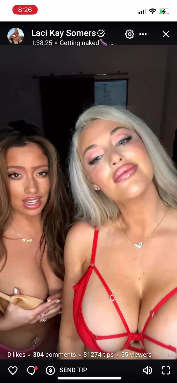 Watch Laci Kay Somers With GF Using Black Dildo On her Big Boobs