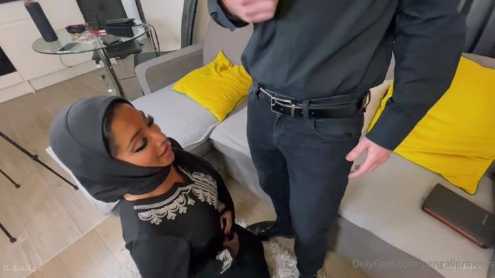 Watch Girls
Hijabi Girls Get Naughty in Hijabs