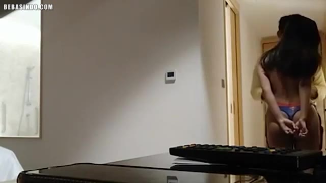 Watch Indonesian Porn Featuring Siskaeee’s Hotel Prank