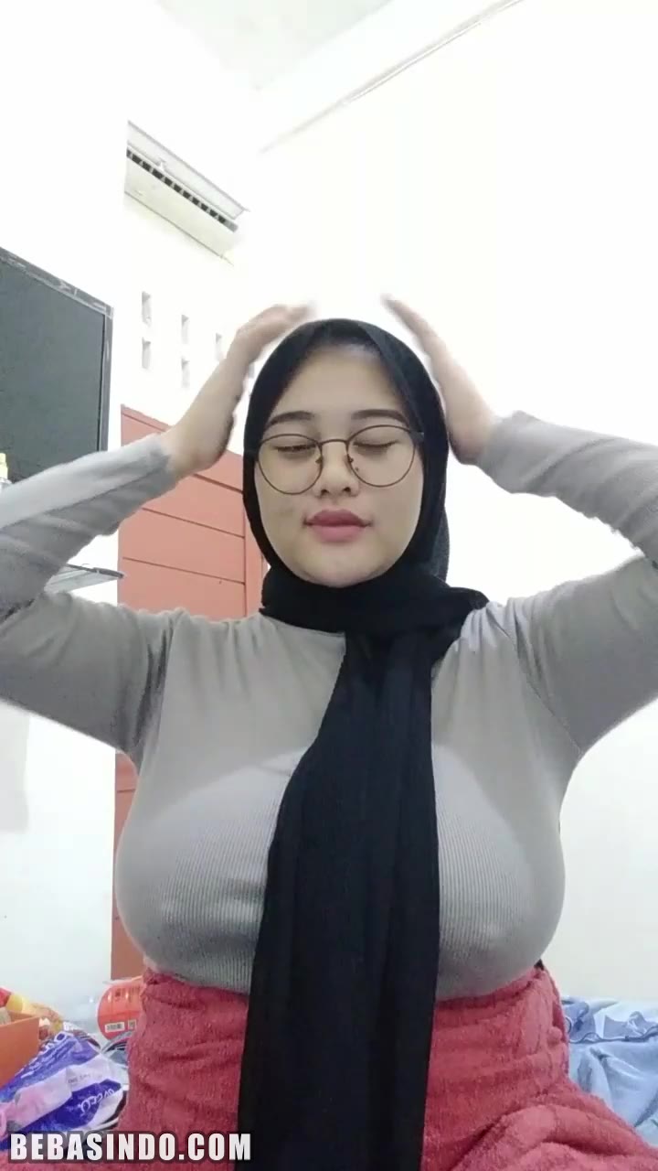 Watch Indonesian Acha Tobrut: Jilboobs Idaman on Mango