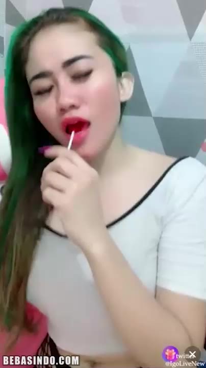 Watch Intense Asian Pleasure with Mei Yien in Explicit Chocolate Delight