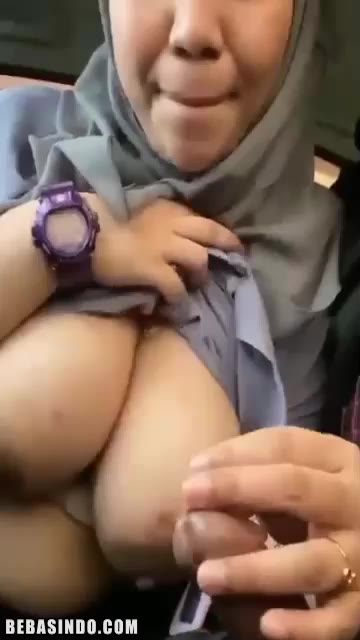 Watch Intimate Encounter: Asian Hijab Mistress Cheats in Her Car