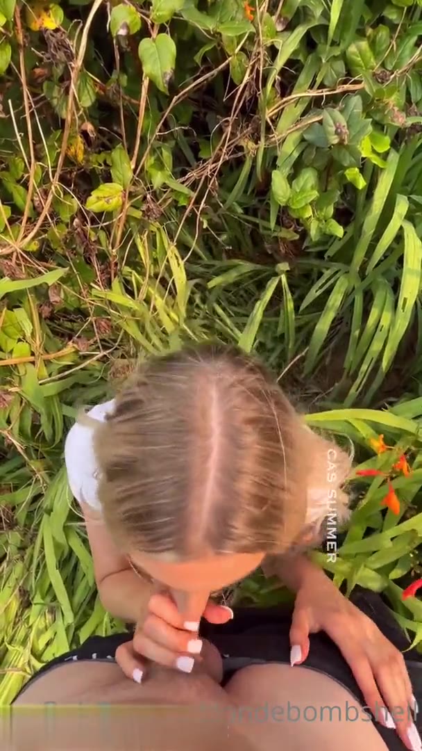 Watch CSBlondeBombshell’s Leaked Outdoor Sex Tape Surprise