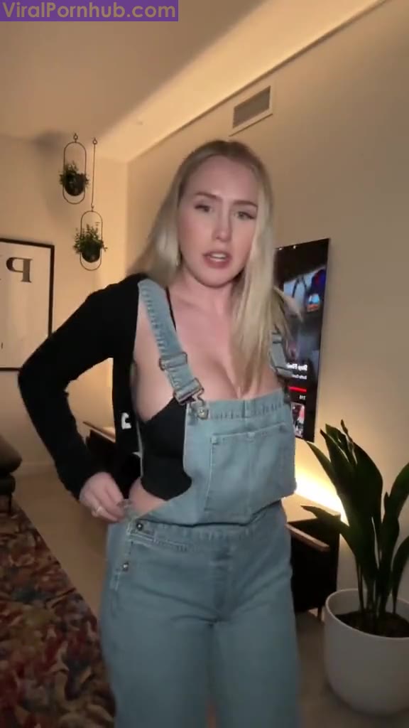 Watch Wettmelons Blonde Babe Exposed Her Bouncy Tits While Try on New Cloths Video
