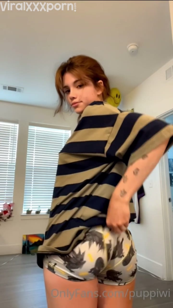 Watch Puppiwii Spanking Thicc Ass in Tight Panty Onlyfans Leak