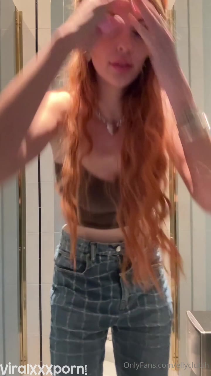 Watch Elly Clutch Stripping and Vibrating Cleaned Pussy Onlyfans Video