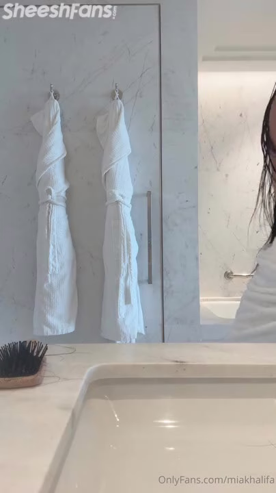 Watch Mia Khalifa Bare Tits Out Ready Up For Date Onlyfans Leaked
