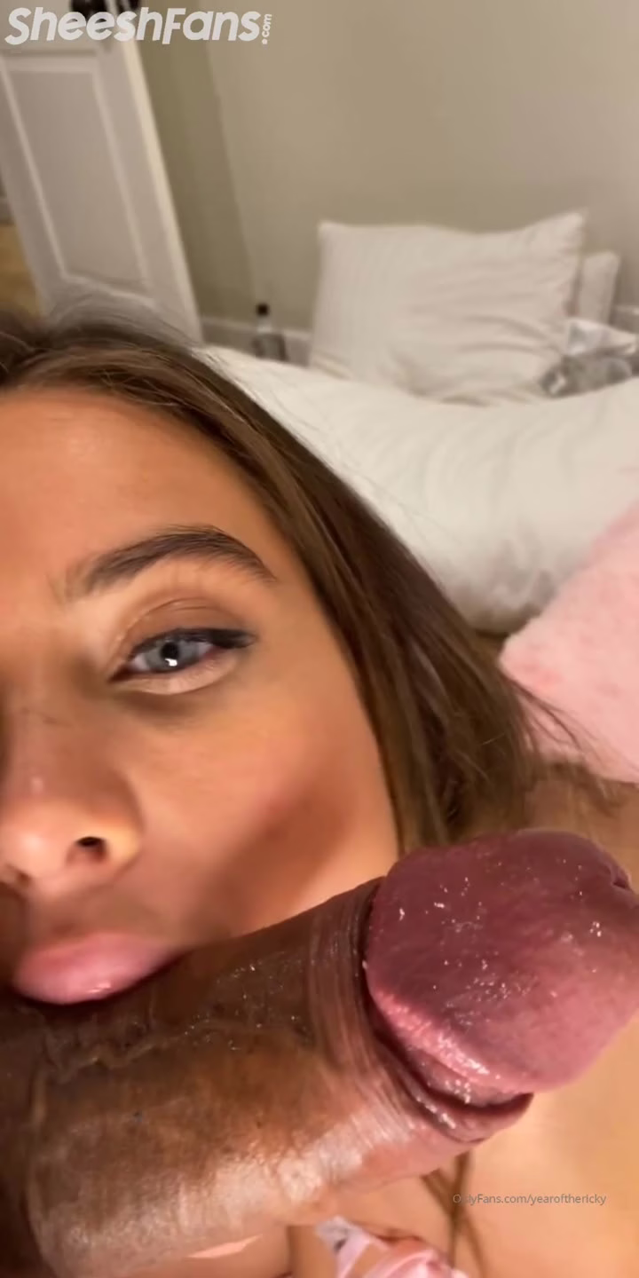 Watch Lana Rhoades Sucking Her Old Friend And Rides Him Leaked