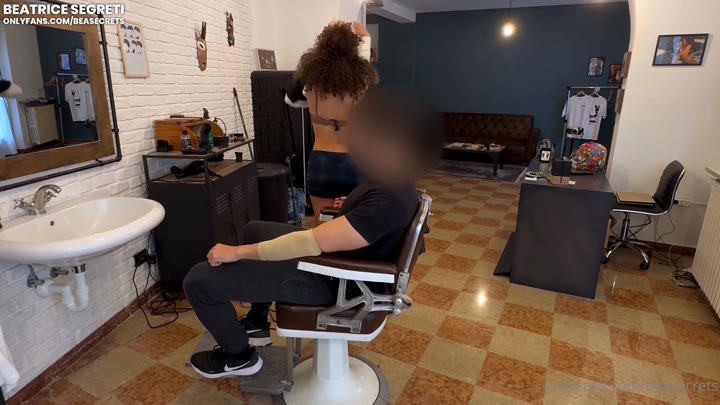 Watch Beatrice Segreti Fucks Her Customer In Barber Shop
