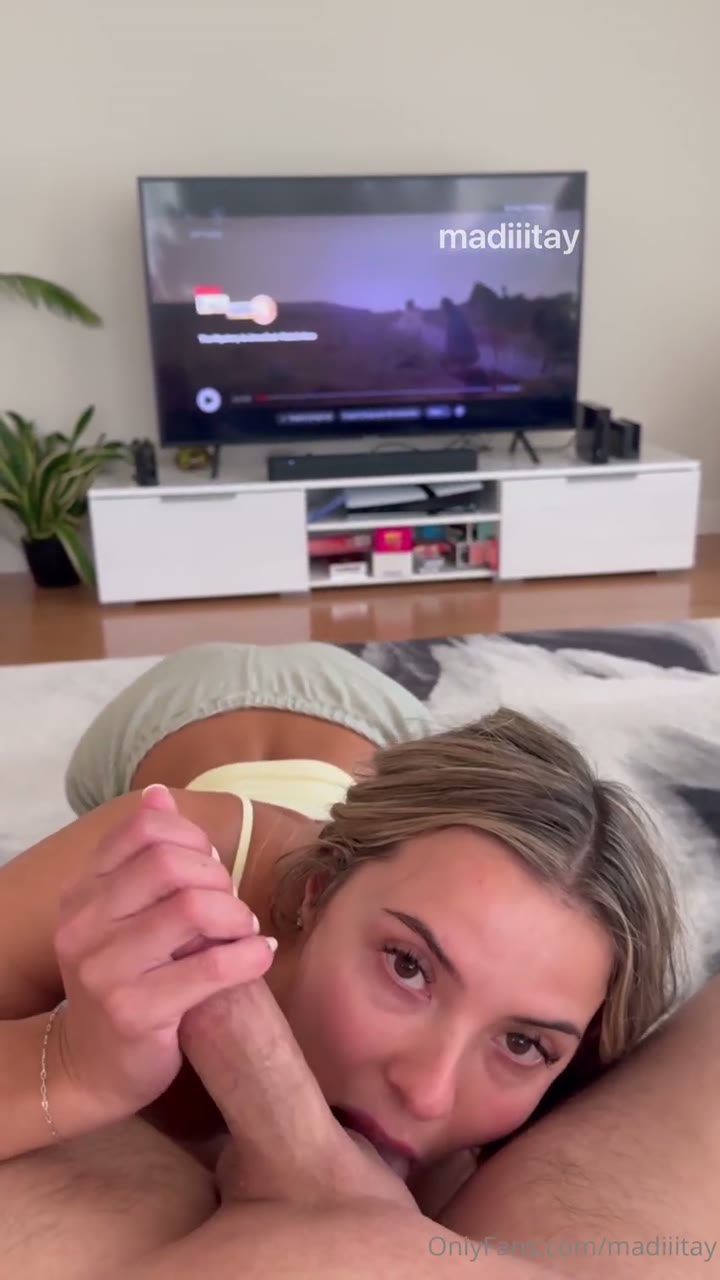 Watch Madiiitay Loves Reverse Cowgirl Sex