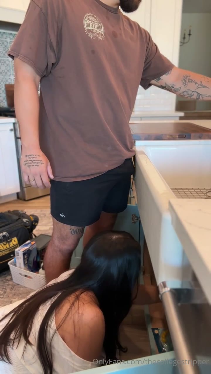 Watch Mia Monroe Teases The Plumber Guy And Gets Fucked