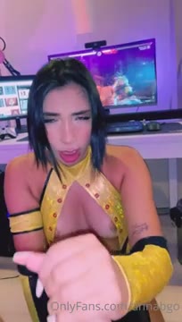 Watch AnnaBgo Having Sex With Her Boyfriend While He Playing A Game