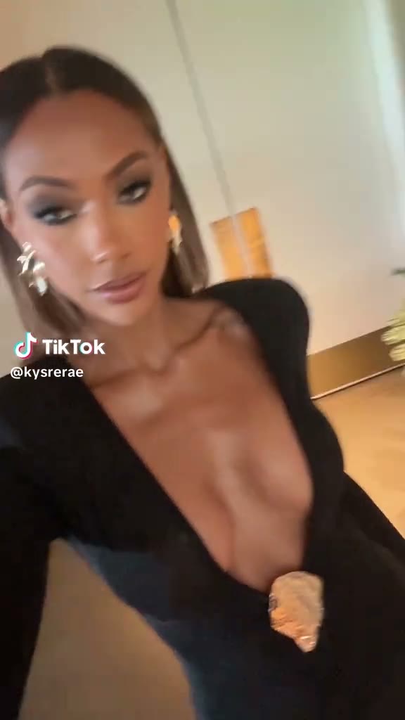 Watch Kysre Gondrezick Nude Showing Off Her Big Tits