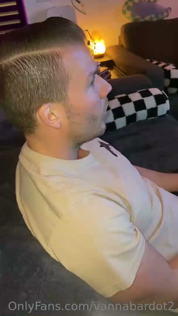 Watch Vanna Bardot Makes Love With Her Boyfriend On The Sofa